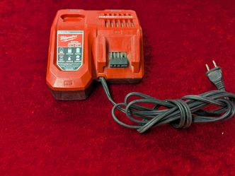 Milwaukee M18/m12 rapid charger
