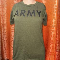 Girls Green Army Graphic T Shirt Size Large
