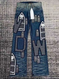 Who decides war jeans
