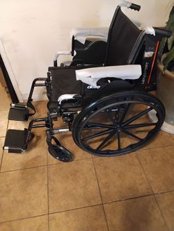 Wheelchair 18"wide Light Weight Silla De Ruedas Liviana