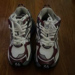 Balenciaga Runner ( With Box)