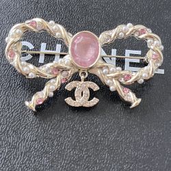 Chain With Jewels Brooches & Corsages 