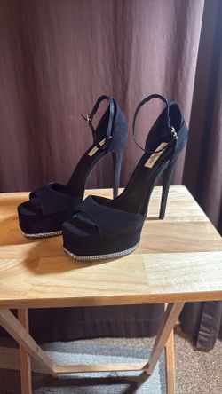 New Steve Madden Black Suede Heels Size 11