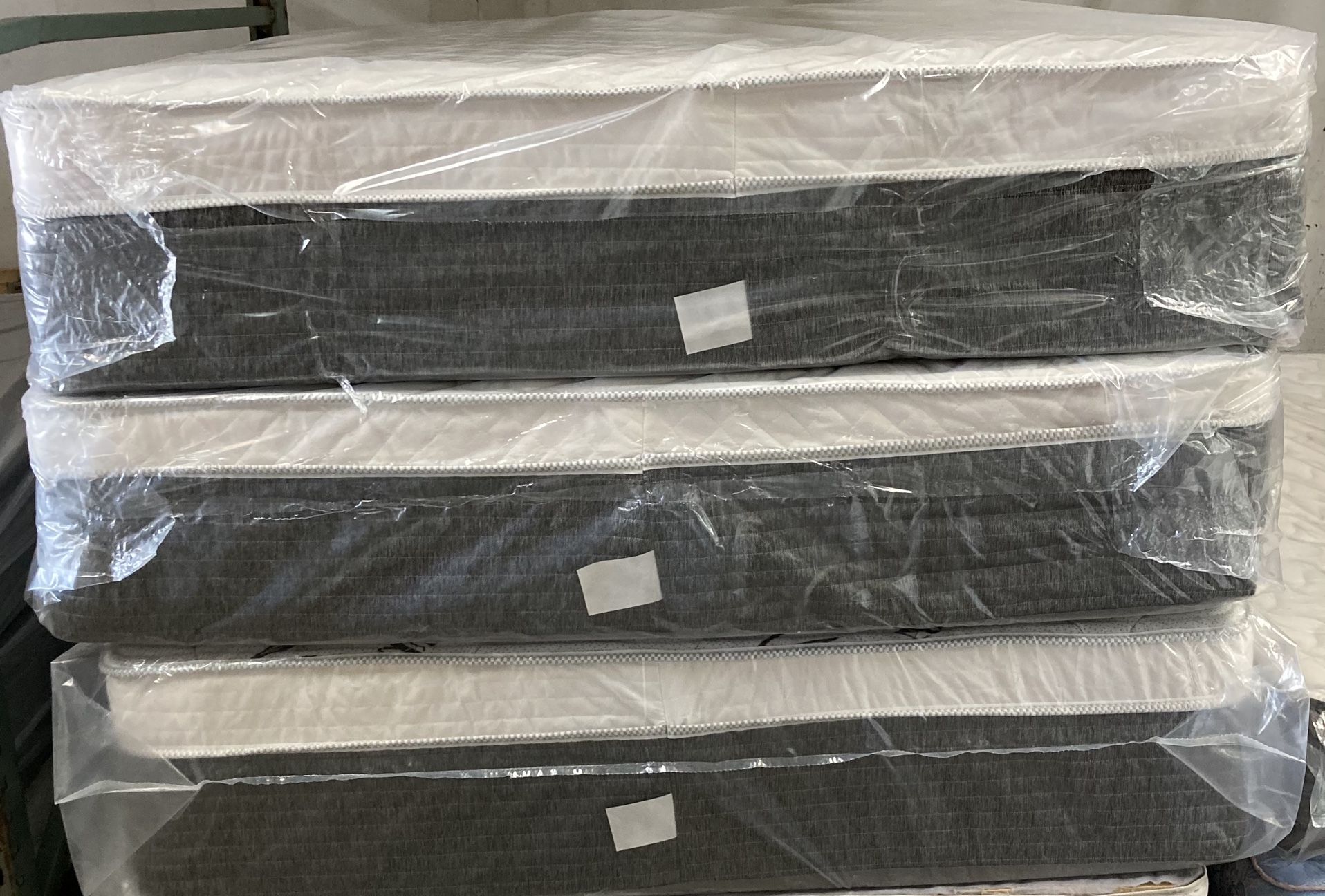 😴😴 PILLOW TOP MATTRESS ALL SIZE BRAND NEW STARTING AT $170 BEST PRICE IN TOWN😴😴