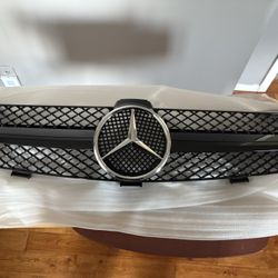 Front Grille For Mercedes Benz W219 CLS500 CLS(contact info removed) 2006 2007 2008 Grill