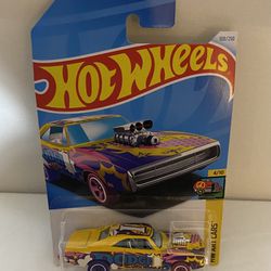 Hot Wheels "70 Dodge Charger R/T - Art Cars 