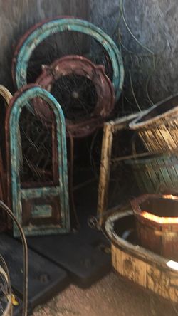 We are in Bussey Flea market on I35 this weekend. Pine wood home decoration outdoor and indoor on SALE Booths 341 and 342
