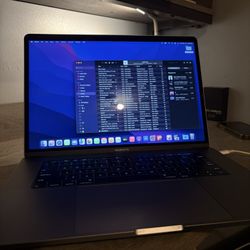 Macbook Pro (15 Inch, 2016)