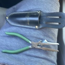 Fishing pliers