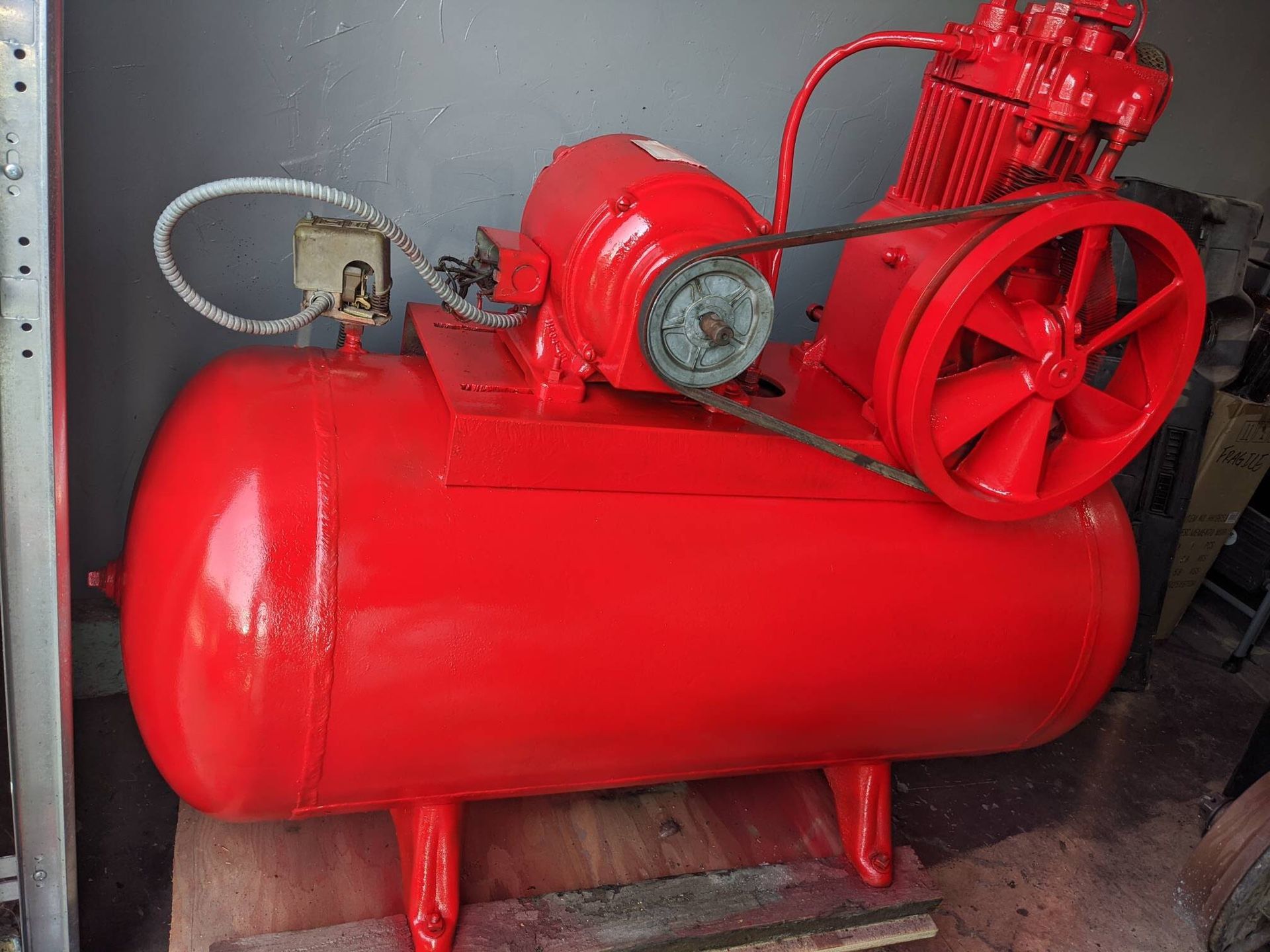 Vintage Quincy 308 model compressor