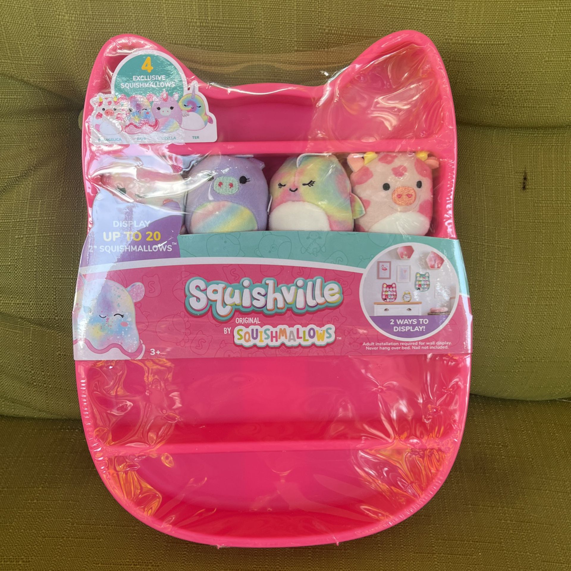 Squishville Frame With 4 Rare Plushies Including 