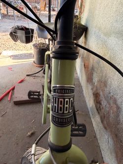Beach cruiser bike