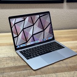 2018 13” MacBook Air - 1.6 GHz i5 - 8GB - 256GB SSD