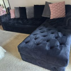 ✨ Elegant Tufted Sectional Sofa with Chaise – Black Velvet ✨
