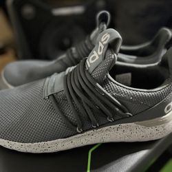 Mens Adidas Athletic Shoes Size 13