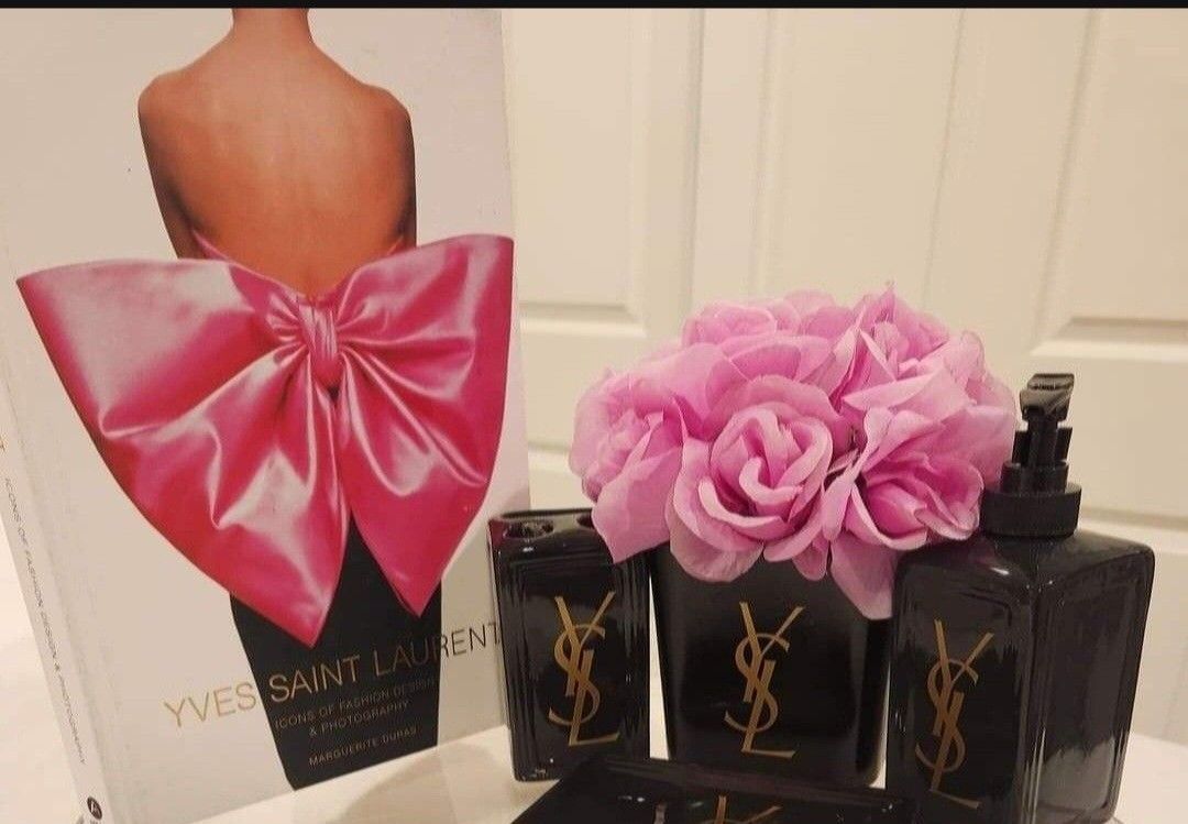 New! Glam Bath Accessories Set!