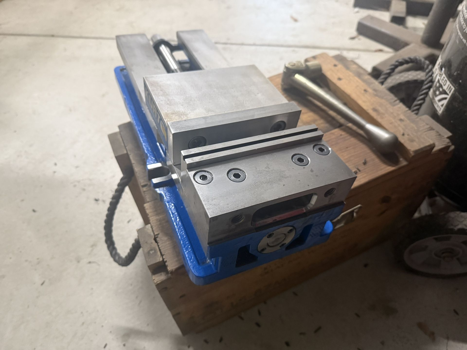 Kurt d6 Crossover Vise