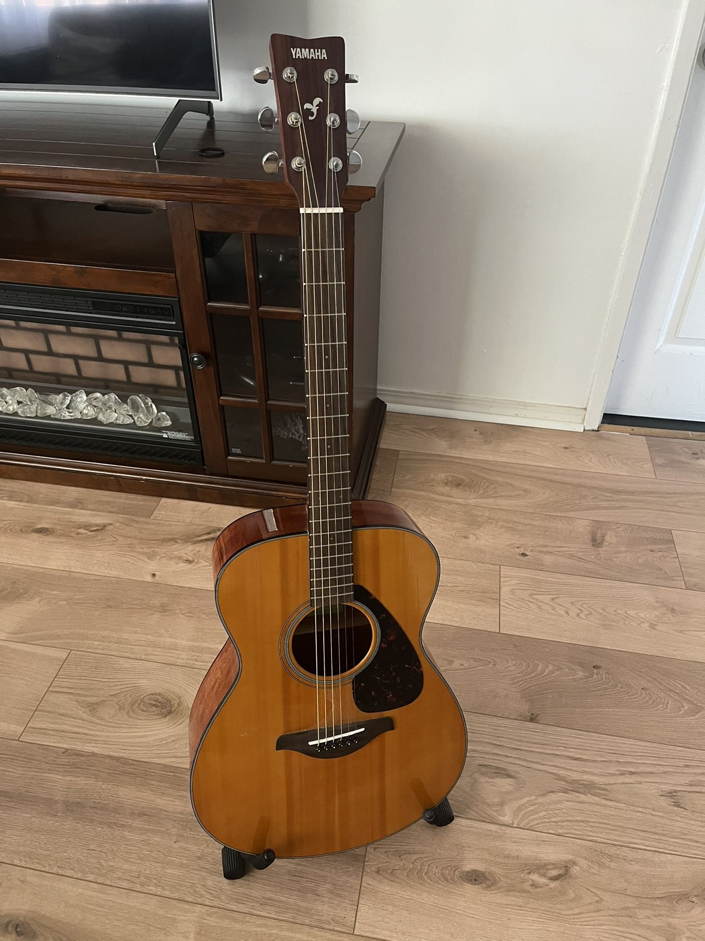 Yamaha FS800 Like New Acoustic Guitar