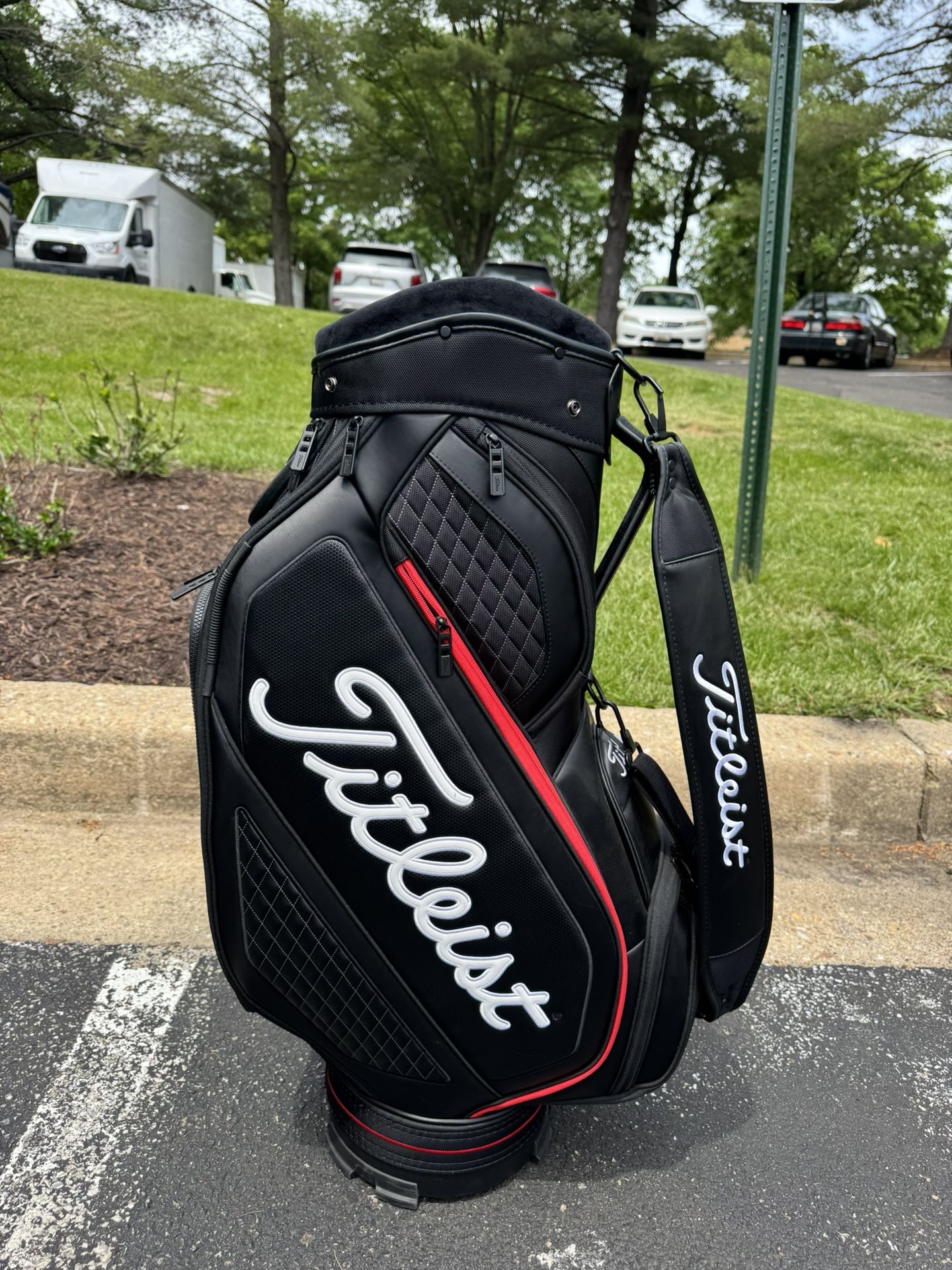 Titleist Golf Tour Staff Black Red White 6 Way Bag