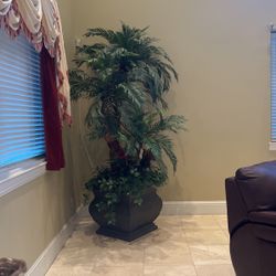 Indoor Realistic Plastic Tree