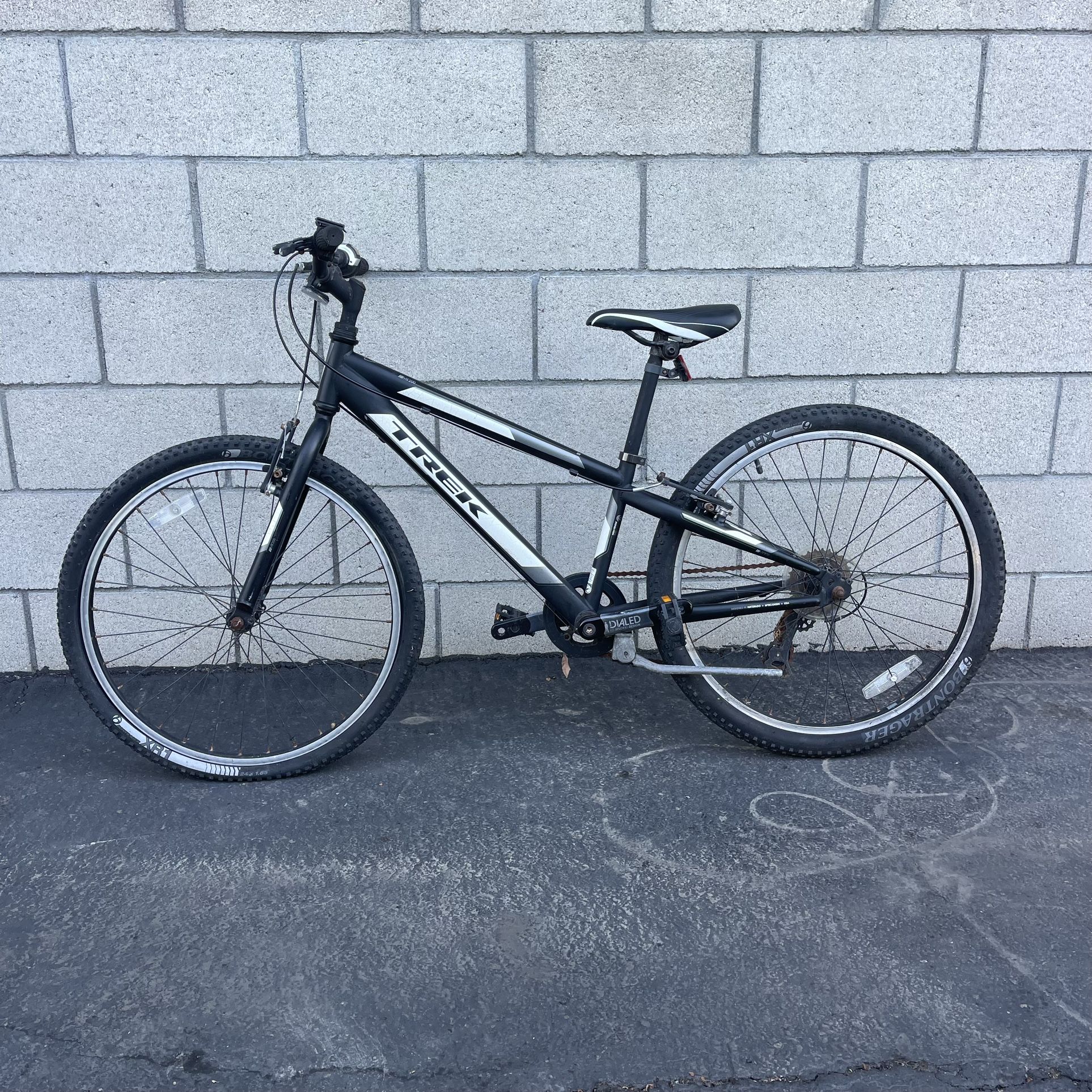 TREK MT200. Children Unisex Bike