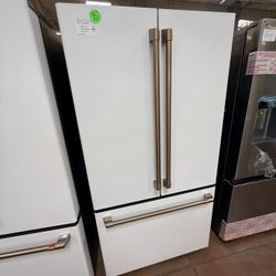Cafe counter depth refrigerator 