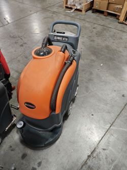 Floor scrubber
