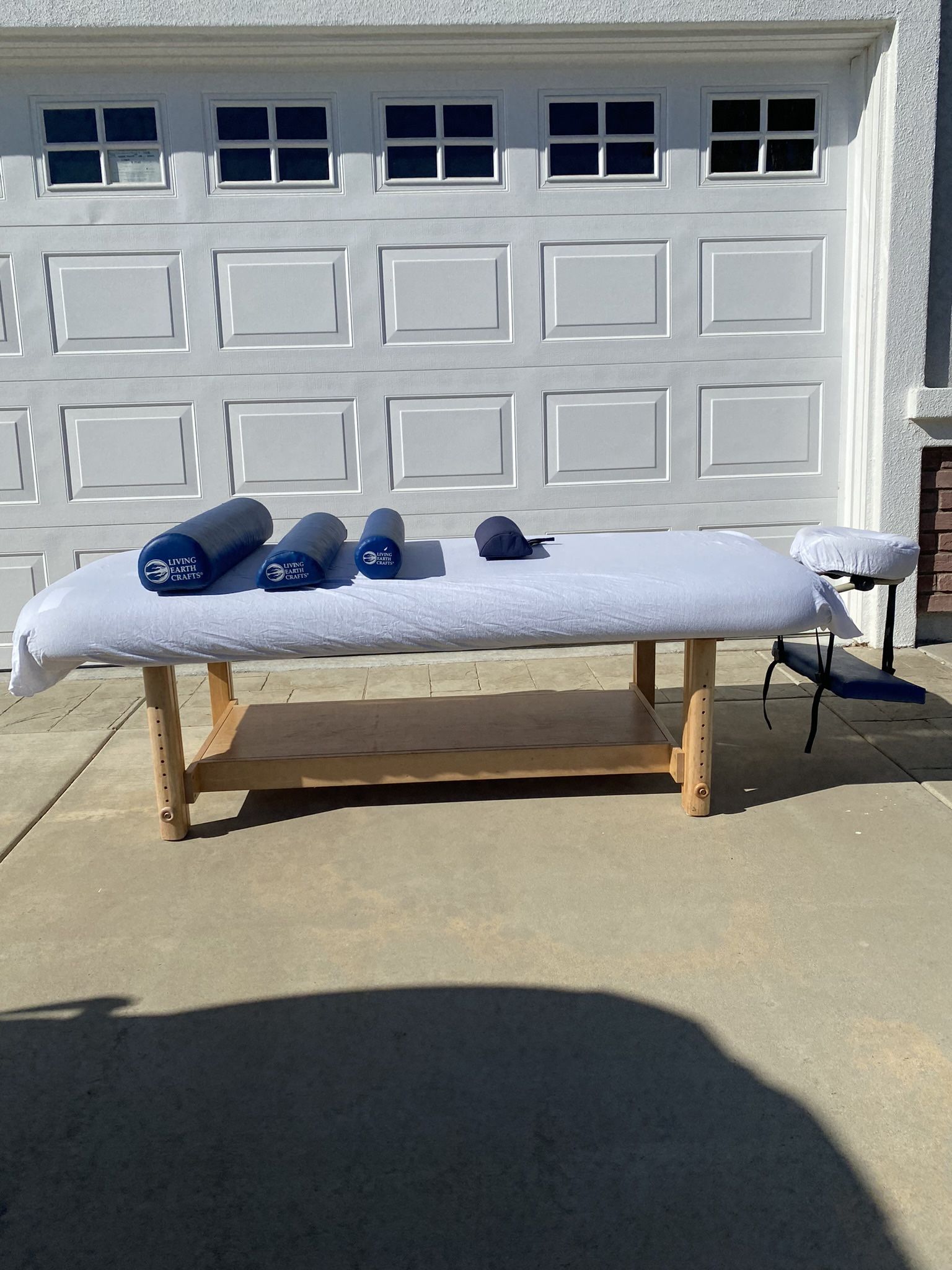 Earthlite Stationary Massage Table