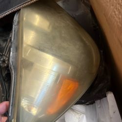 Honda Odyssey Head Lights 