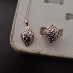 Diamond Ring With Pendant 