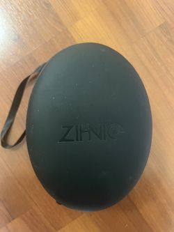ZIHNIC headphones   (Great Condition. Seldom Use