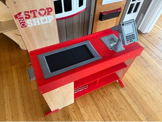Melissa and Doug shopping store