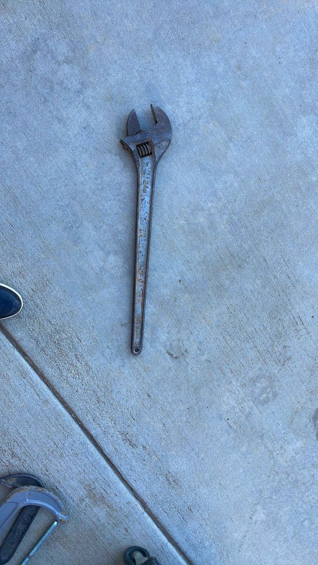 CURRENTLY SOLD OUT PROTO 724S Large Black Adjustable Mechanics Wrench 24 Inch