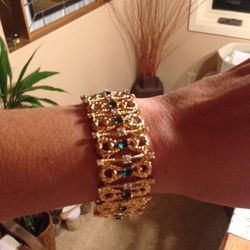 Vintage 90s Cameos And Kross Bracelet