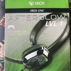 PDP Gaming LVL1 Wired Chat Headset With Noise Cancelling Microphone: Black - Xbox One