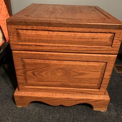 Solid Oak Square Hinged Top Box/table/nightstand 