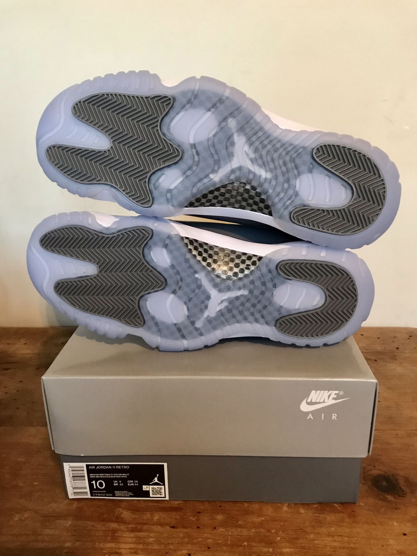 Jordan 11 Cool Grey 2021 Size 10 DS