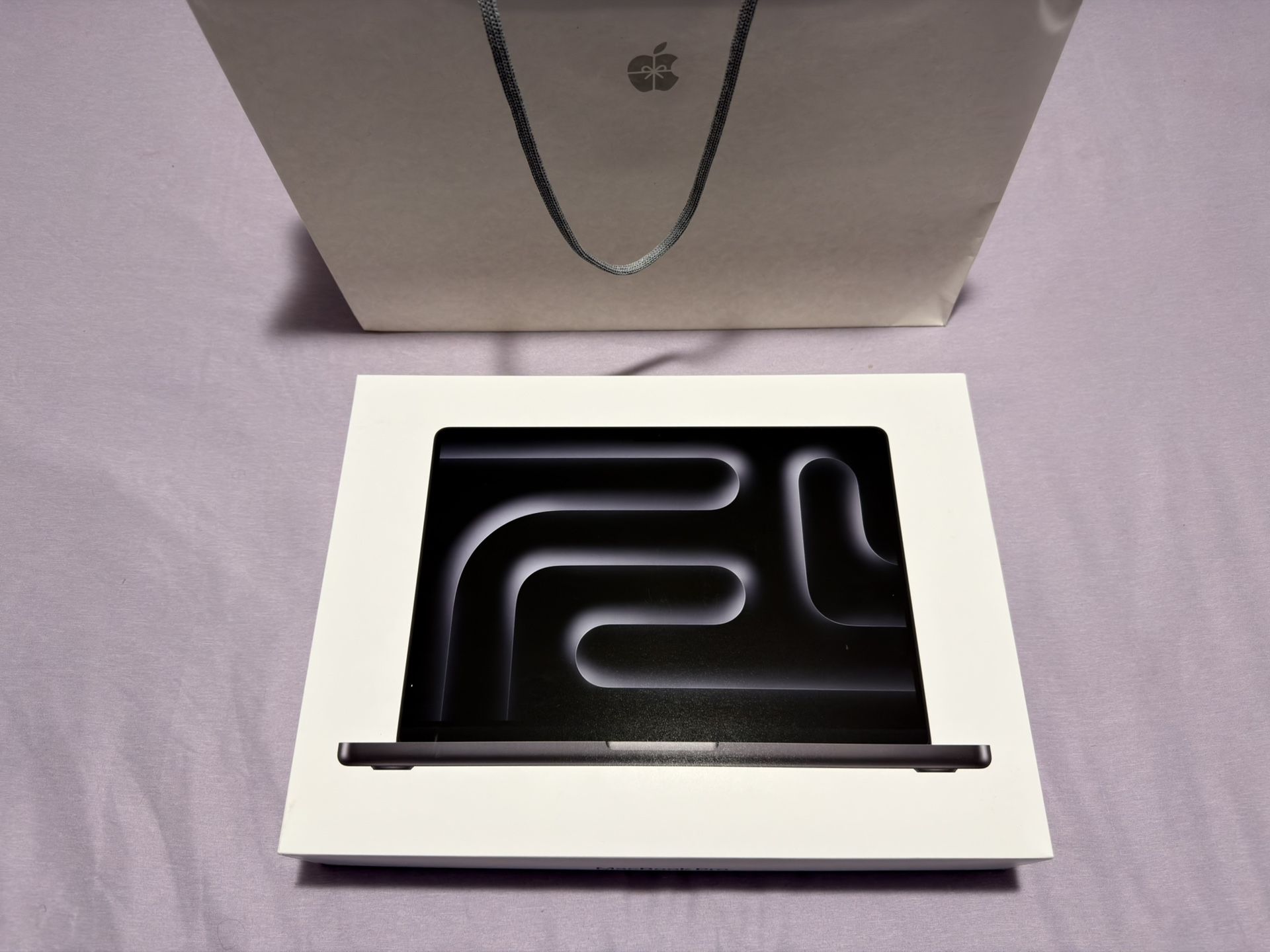 MacBook Pro M4 Pro Chip 24Gb Ram 512 SSD