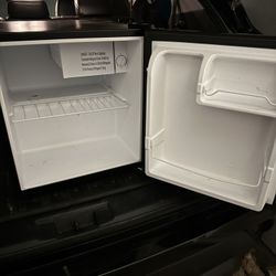 Mini Fridge With Freezer