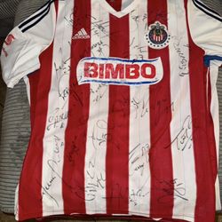 Chivas Jersey En Buenas Condiciones Es Talla Xl Firmada Por El Equipo Del 2015