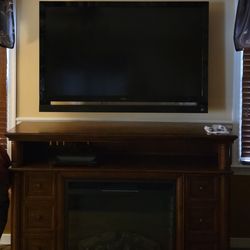 VIZIO 55" TV with Wall Mount