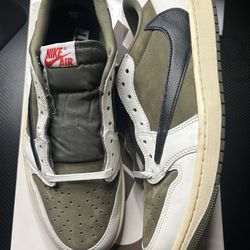 Jordan 1 Low Travis Scott Medium Olive Size 10.5 Used