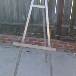 Easel