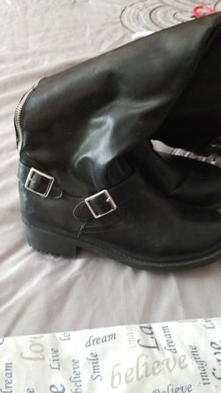 Size 8 womens boots