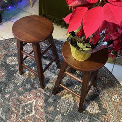 Matching wooden stool set - Like New 