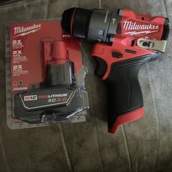 Milwaukee Fuel Brushless M12 Hammer Drill with XC 3.0 Battery New