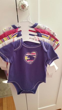 New bodysuit onesies puma 6-9 months 5 pack pieces