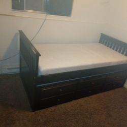 Twin Bed 