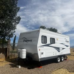 2006 Fleetwood Pioneer