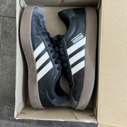 (USED) Adidas Boys Shoes